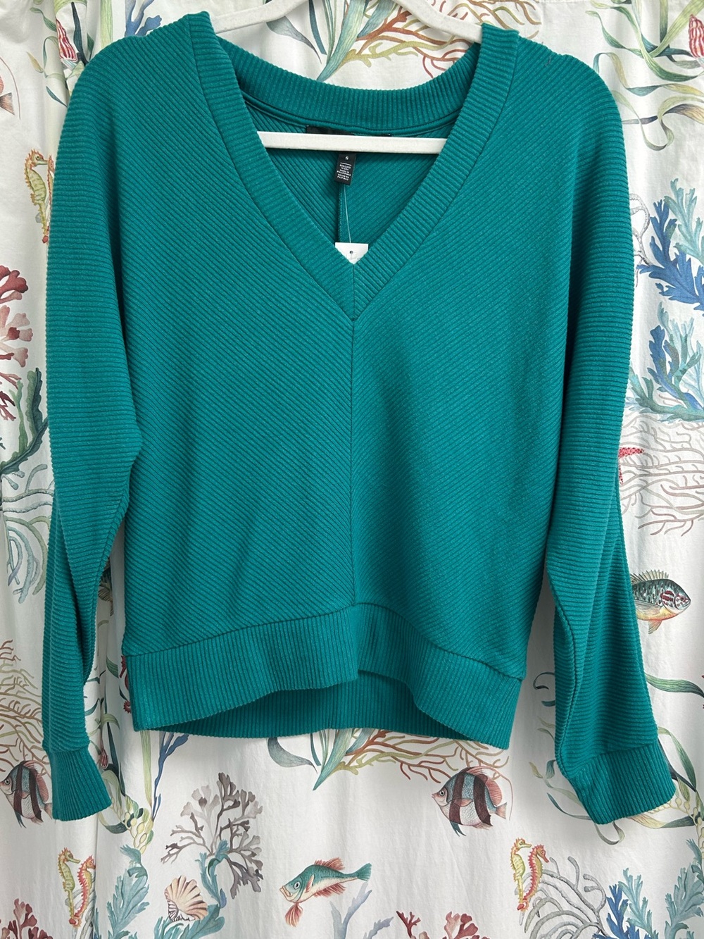 White House Black Market V-neck Banded Bottom Sweater